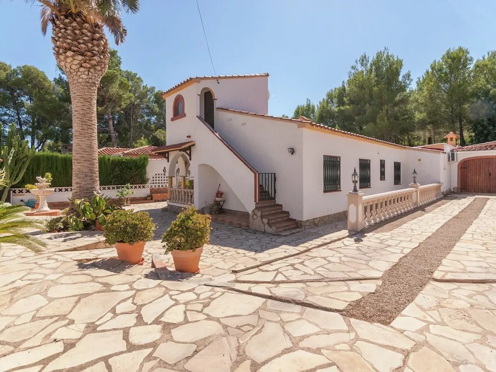 Holiday Home near Sea in Quiet Residential Area in Miami Playa