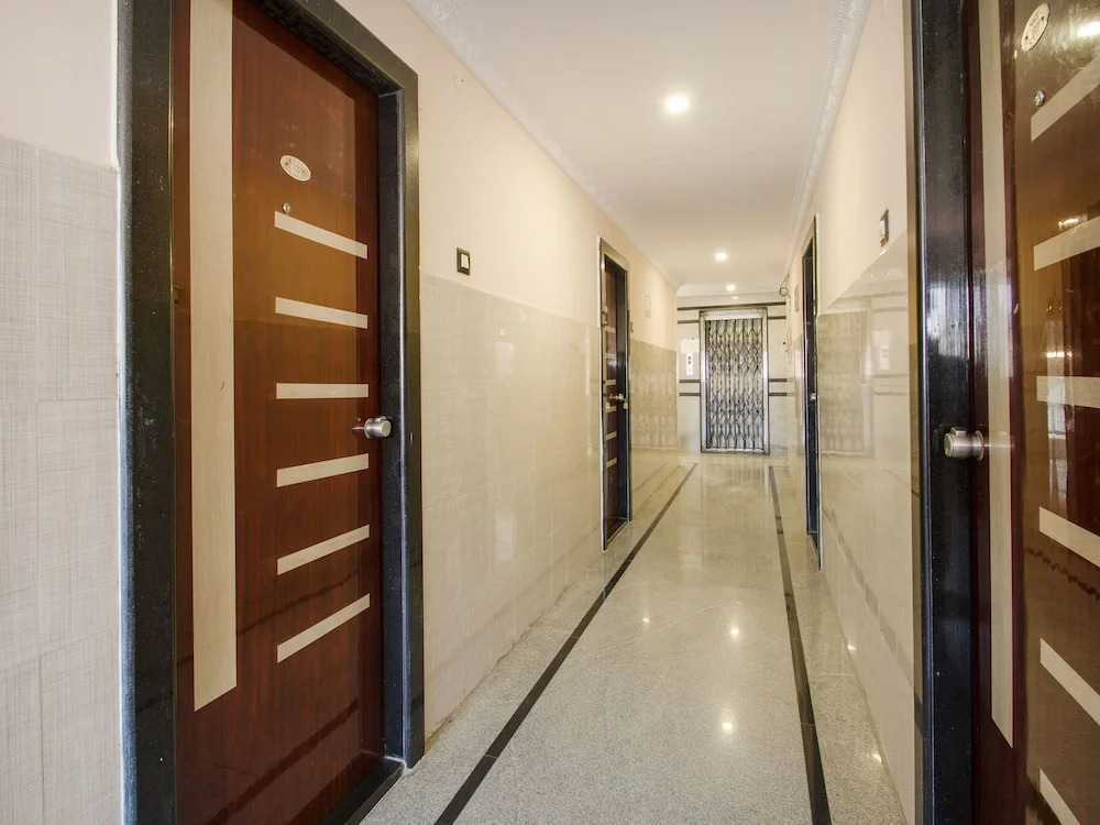 OYO 10270 SS Residency