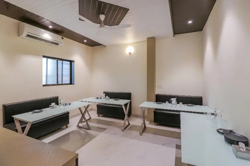 Capital O 80005 Hotel Prime Land