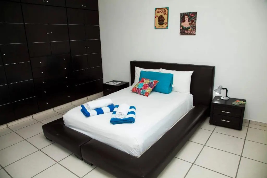 Beautiful Private Villa for 16 PAX with garden, BBQ and pool, Playa del Carmen