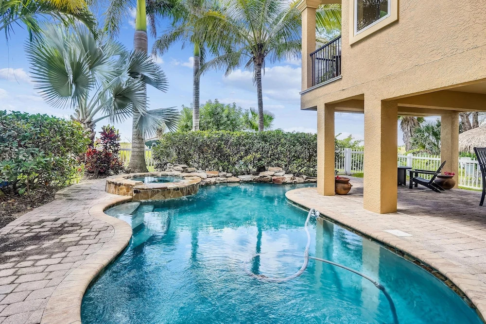Hidden Treasure - Beach Front, Pool-spa