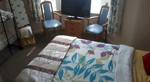 Dering Lodge Hotel
