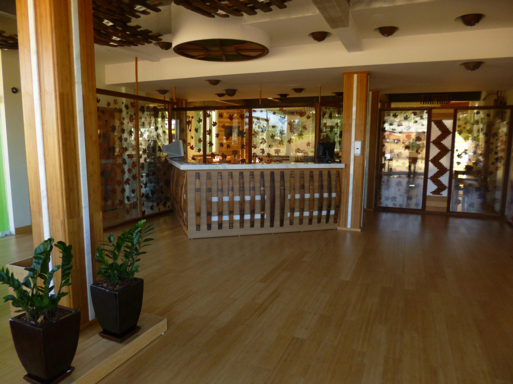 Adoro Hotel
