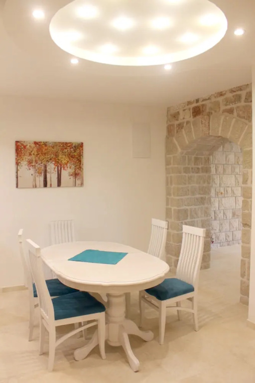 Luka Villa