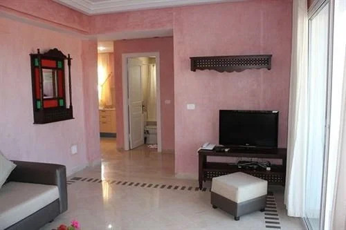 Pallax Residence