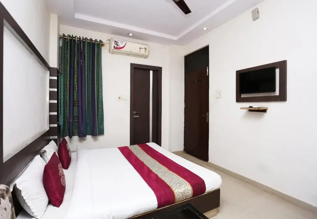 Hotel Kanha Palace By OYO