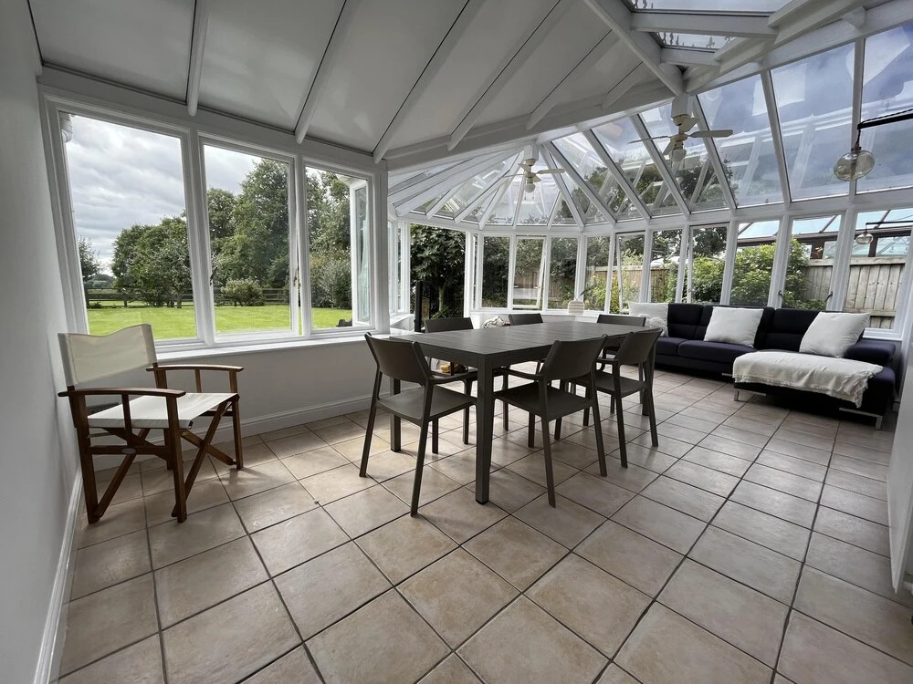 5 Bedroom, 4 Bathroom, Gym, Playroom, Country Home