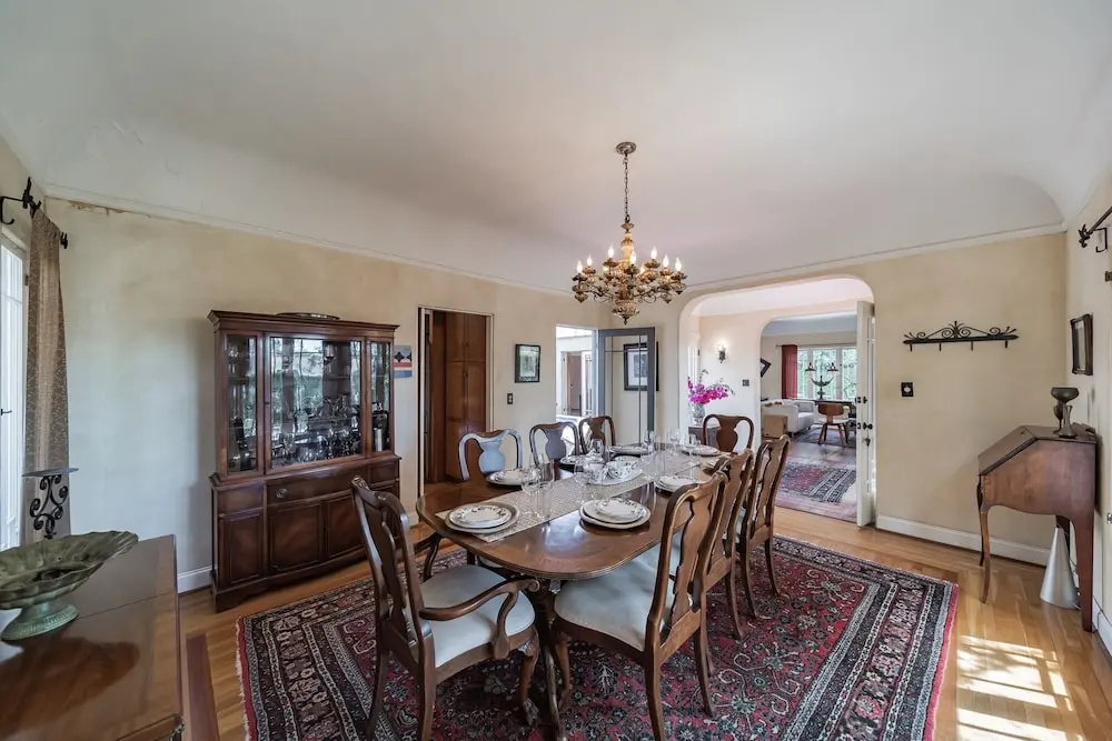 1925 Spanish Villa Retreat Near Disneyland In Historic Park Santiago 3 Bedroom Home by Redawning