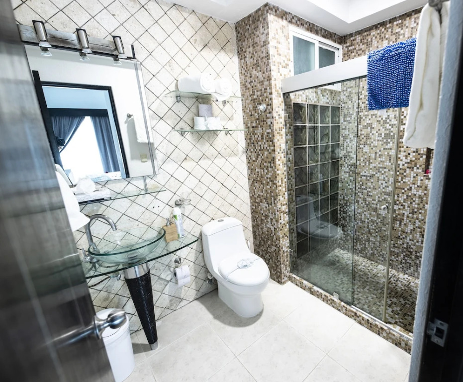 Penthouse Beach Holiday Private Jacuzzi Bbq Family Friendly Maid Service