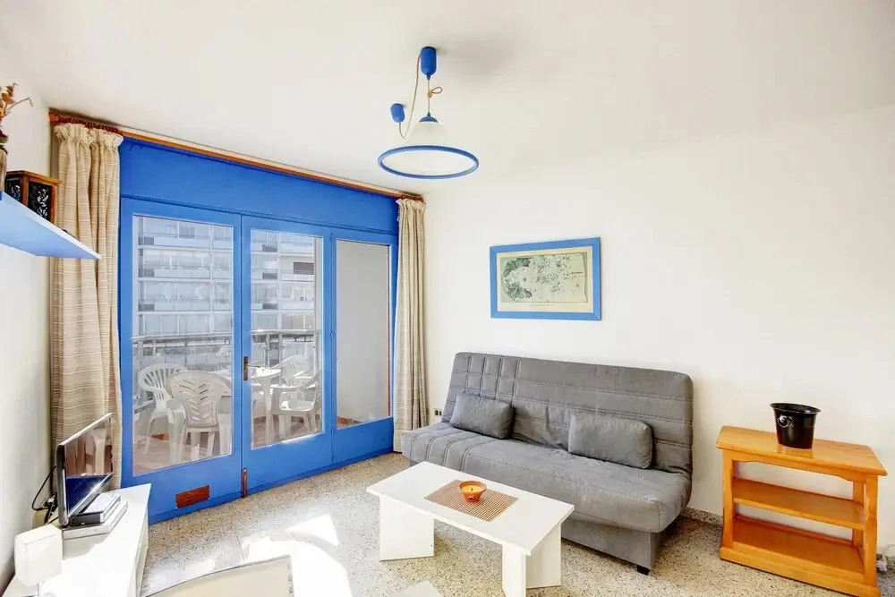 Apartment in Roses on the Beachfront