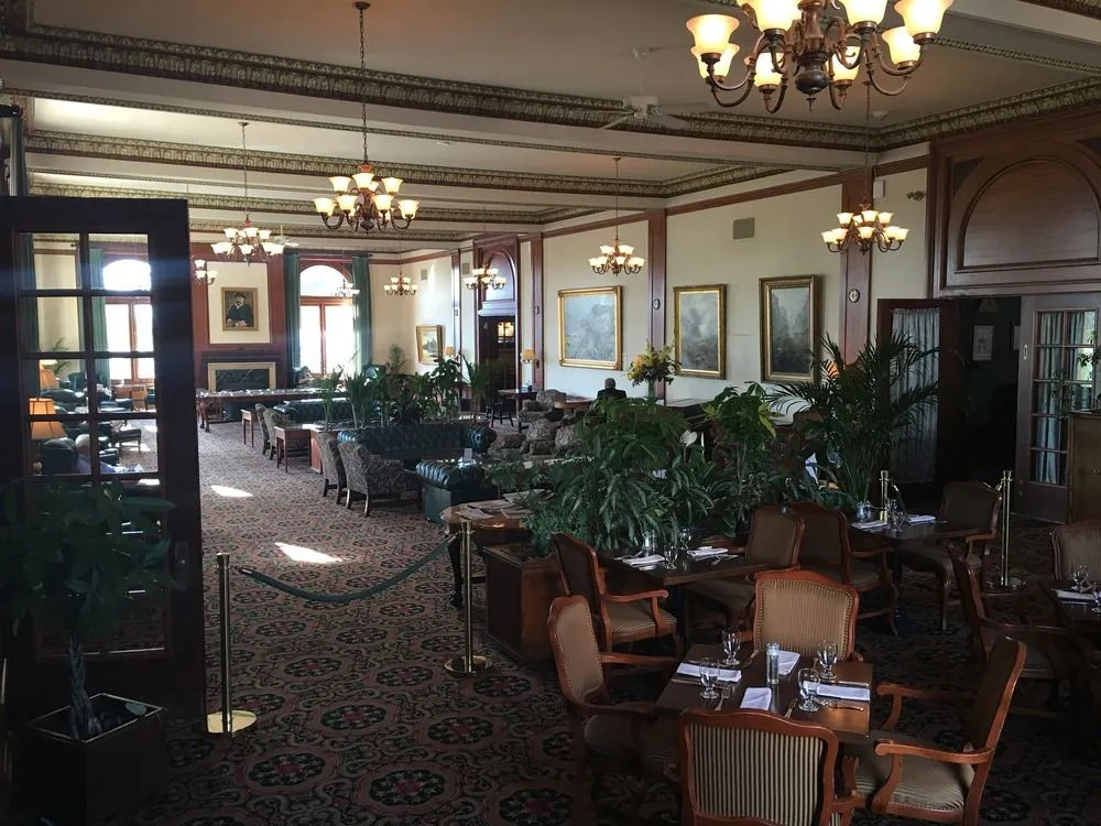 The Inn at the Union Club of British Columbia