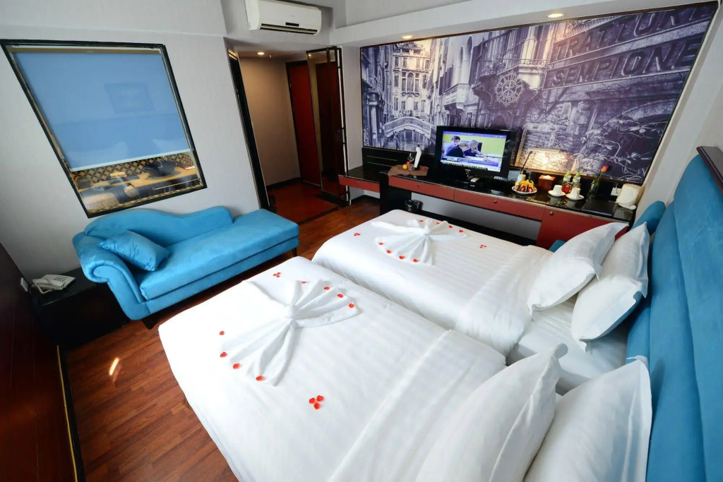 Ja Cosmo Hotel and Spa