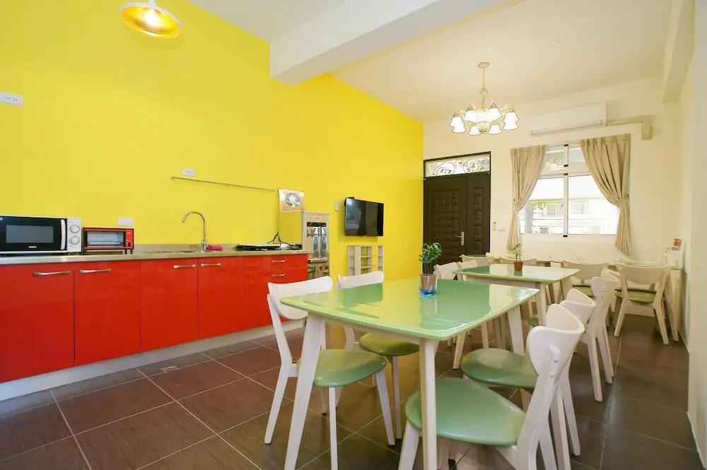 Pet Friendly Bear Station Smart Stay