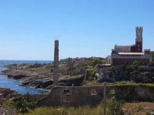 Casa indipendente con ampia veranda