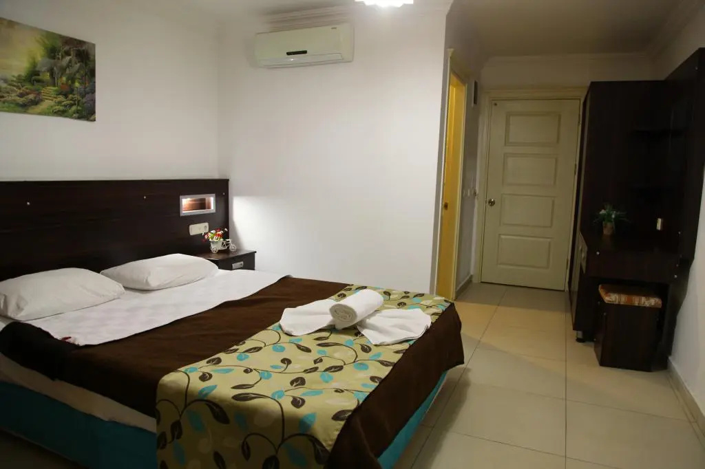 Orient Apart Hotel