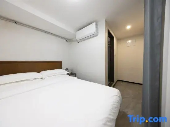 Jinding Haitian Business Hotel