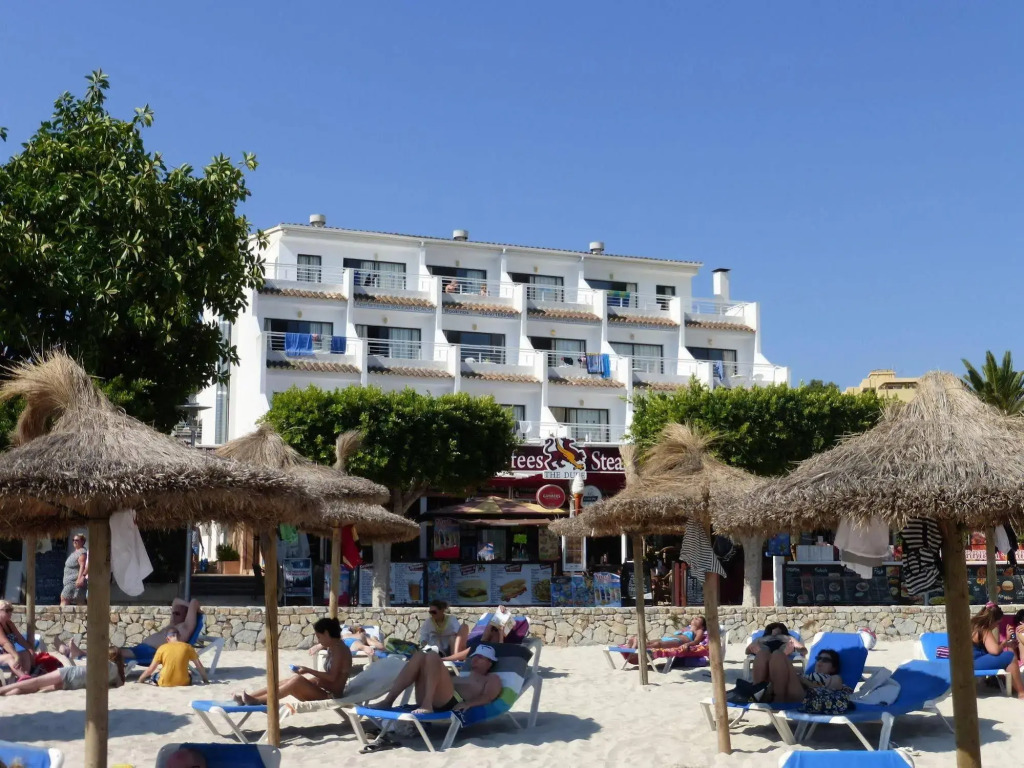 Apartamentos Balear Beach