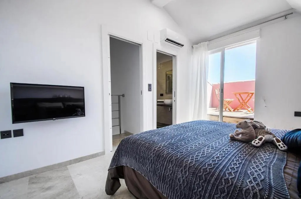 Gorgeous 170 Sq.M. Penthouse with Sea View Terraces