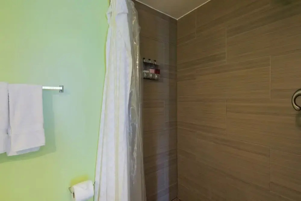 Gorgeous Studio/1bath, Miami Beach, 1 Block to the Ocean!