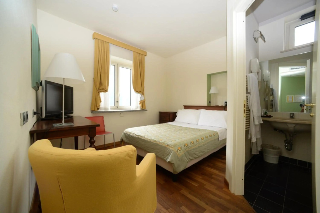 Bijou Hotel