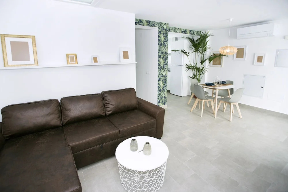 Mango & Tropical Apartment