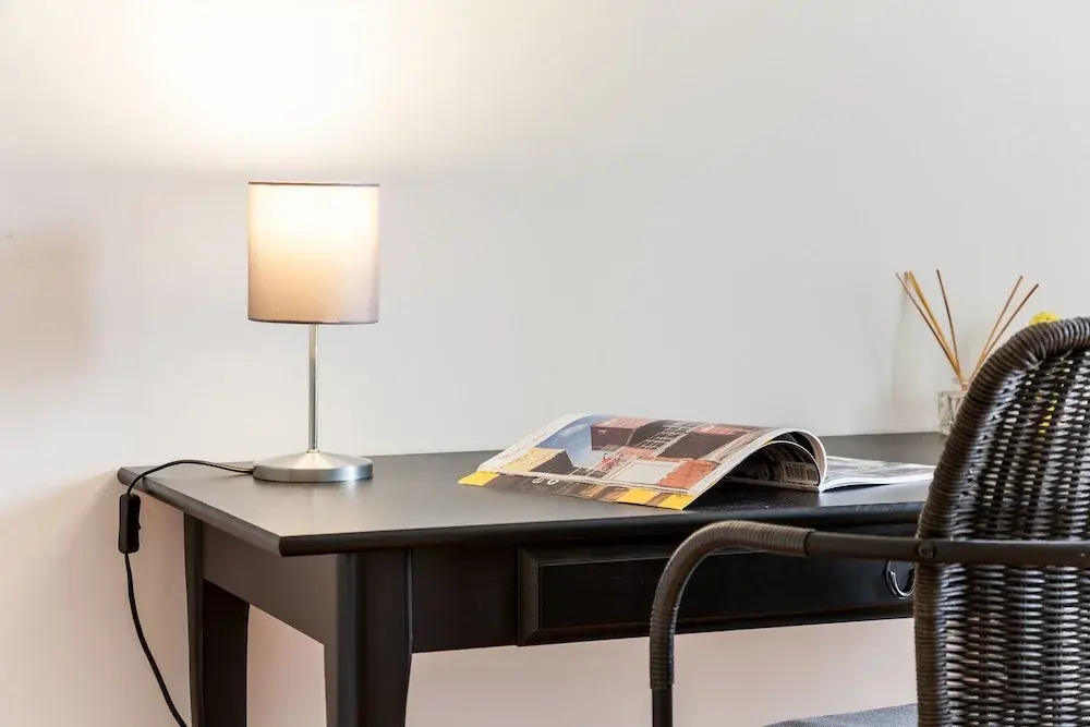ALTIDO Charming 1BR Apt w/workspace in Sao Bento