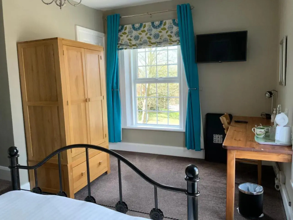 The Red Lion Inn Partney
