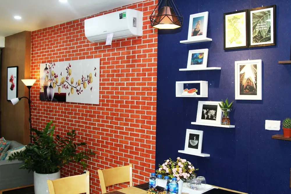 Moonlight Halong Homestay