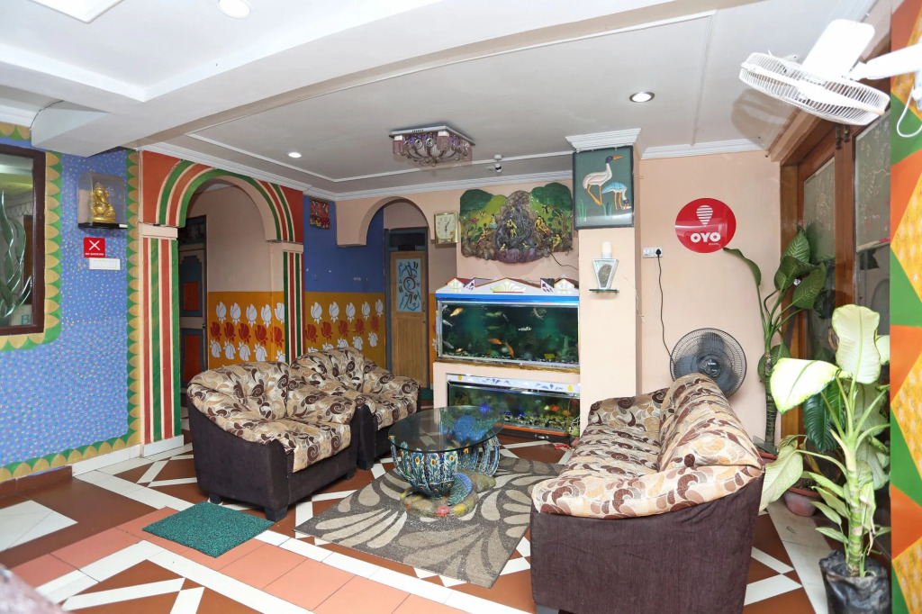 Capital O 6077 Hotel Ashraya