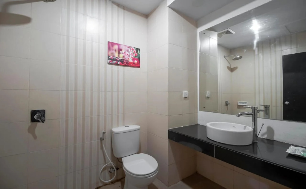 Urbanview Hotel Asyra Makassar