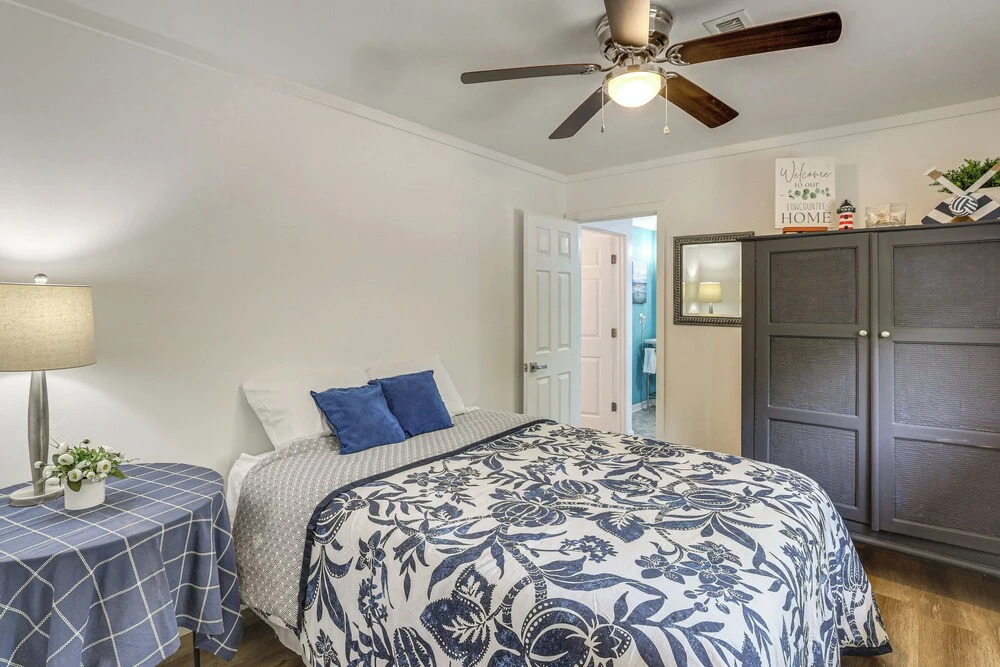 Charming Retreat on 20 Acres w/ Private Lake!
