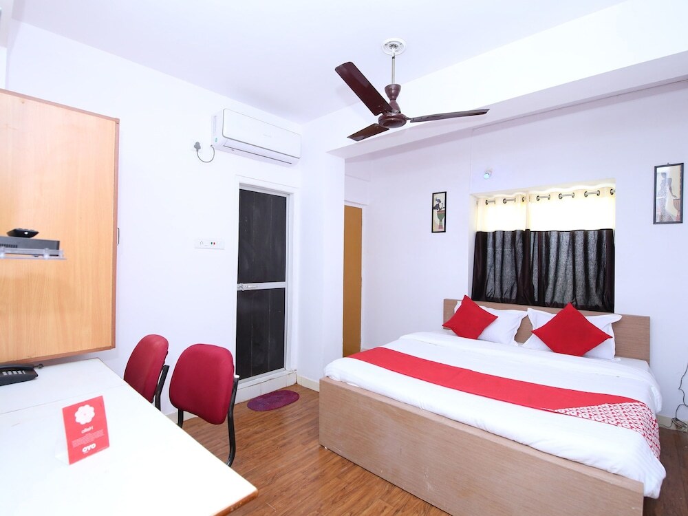 OYO 15094 Sukooon City View