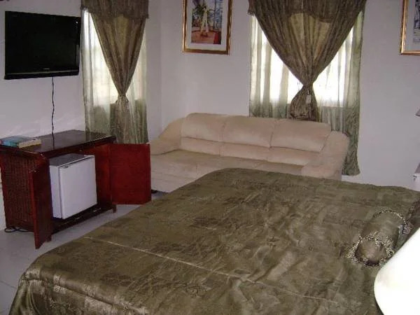 Emerald Ridge Guest House