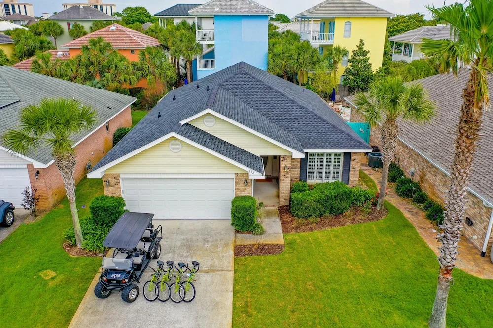 Here Comes Sunshine by Southern Vacation Rentals