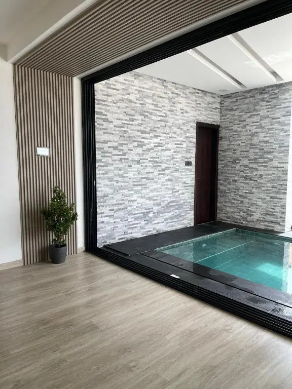 AB Villa - Pool & Cinema