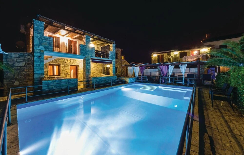 Stunning Apartment in Vir With 1 Bedrooms, Wifi and Outdoor Swimming Pool