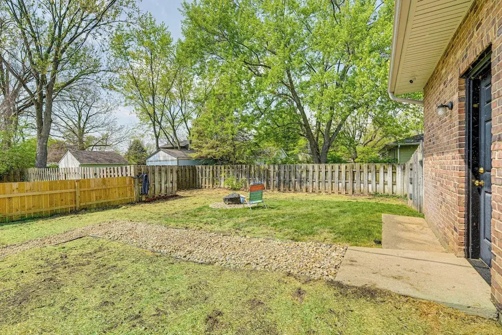 11 Mi to Dtwn Columbus: Peaceful Townhome w/ Yard!