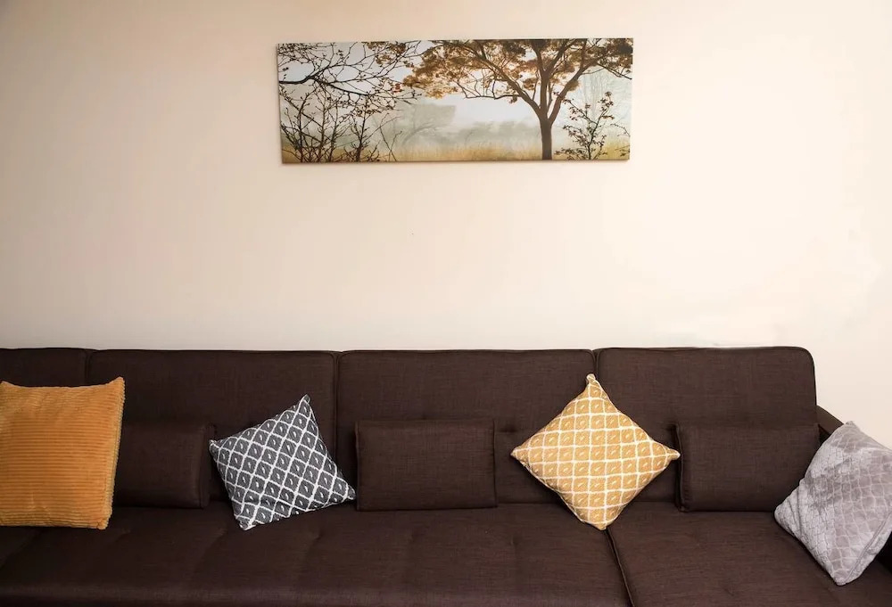 Superb Duplex Prime Location City Centre And Parking