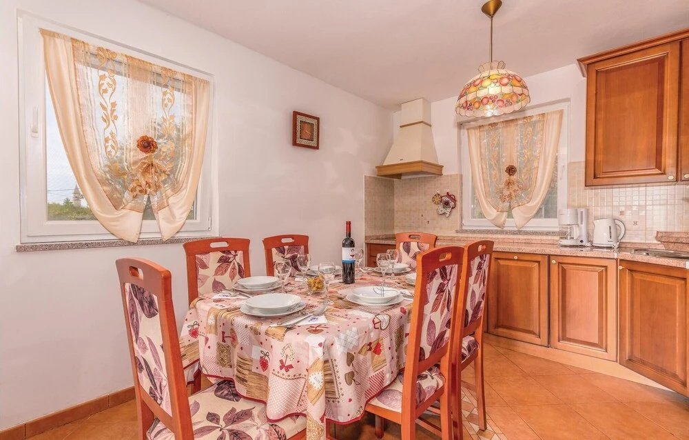 2 Bedroom Gorgeous Apartment In Polje