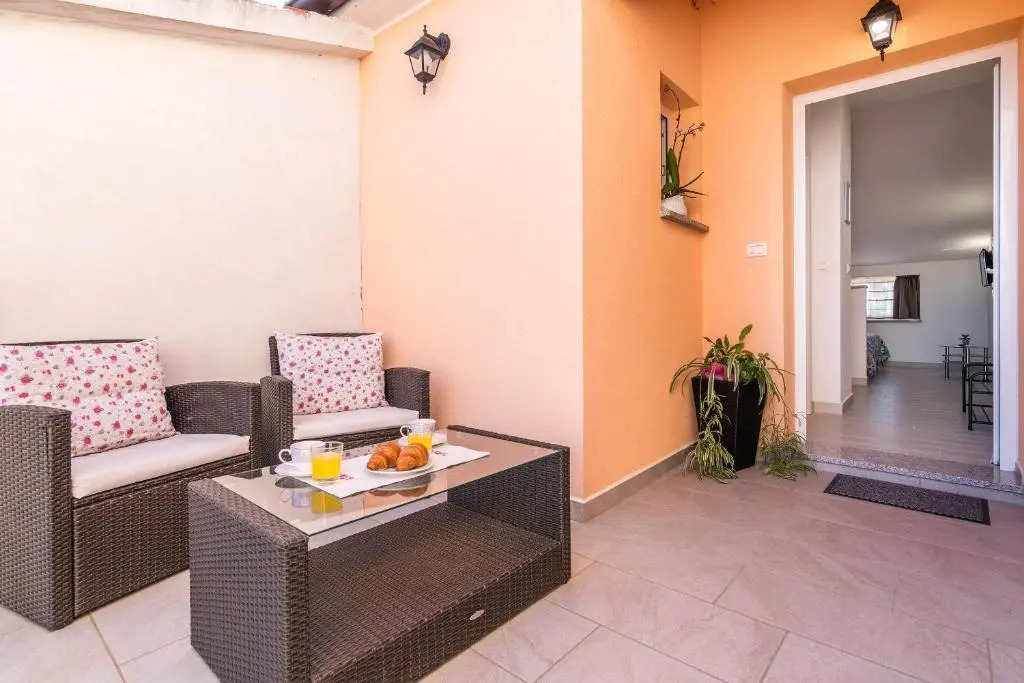 Apartments Korina