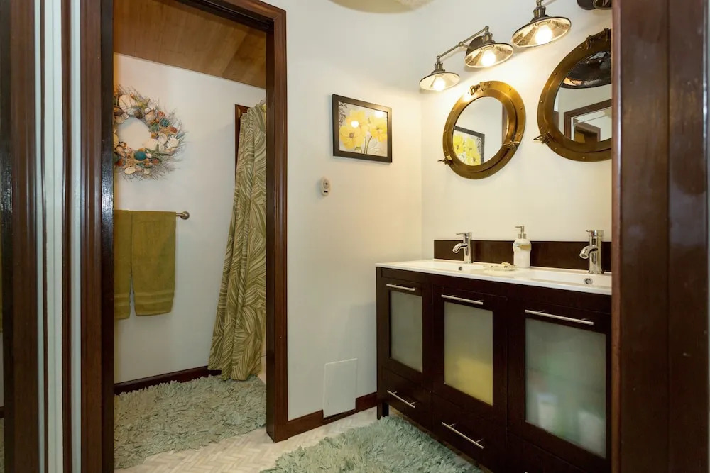 Kona Islander Inn Condos