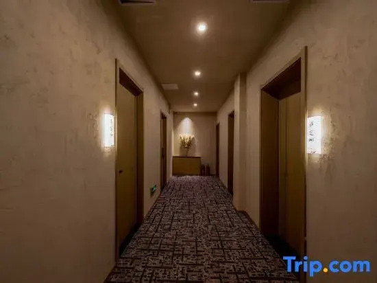 Wangsi Residence · Wabi-Sabi Aesthetic Design Guesthouse (Fengguo Temple Pedestrian Street)