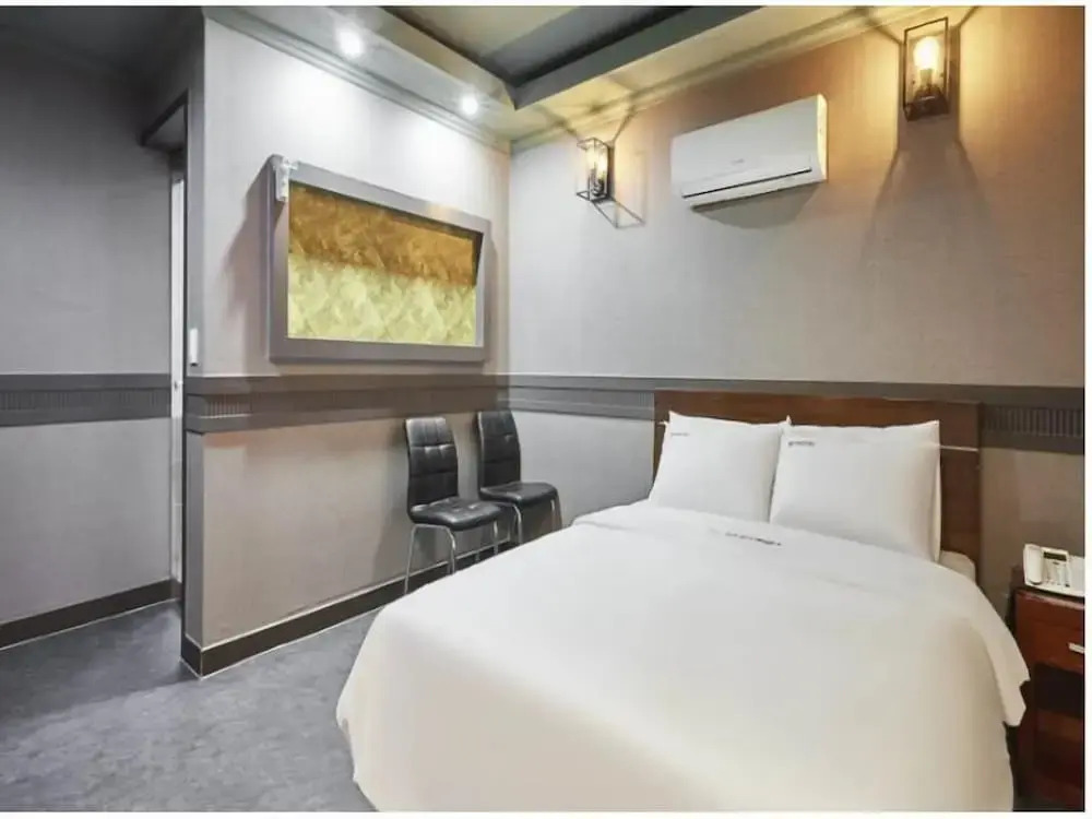 Juan Hotel Some