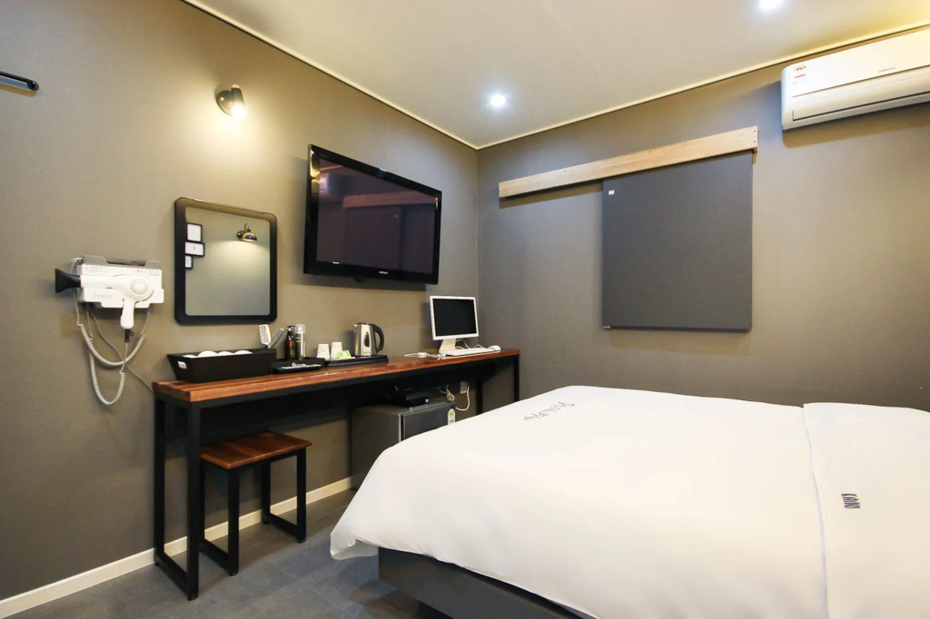 Kanu Hotel
