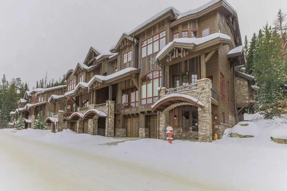 Iron Horse Manor 4 Bedroom Home