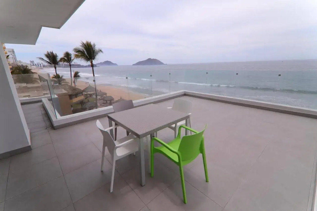 Garner Hotel Mazatlan Beach by IHG