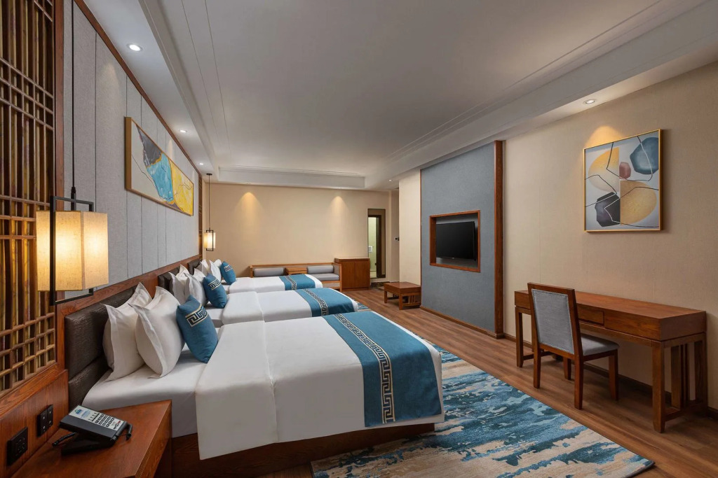 Days Htl By Wyndham Dali High-Speed