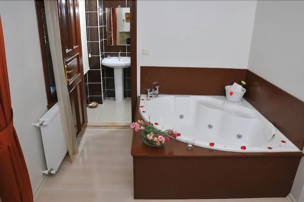 Agva Inn Hotel