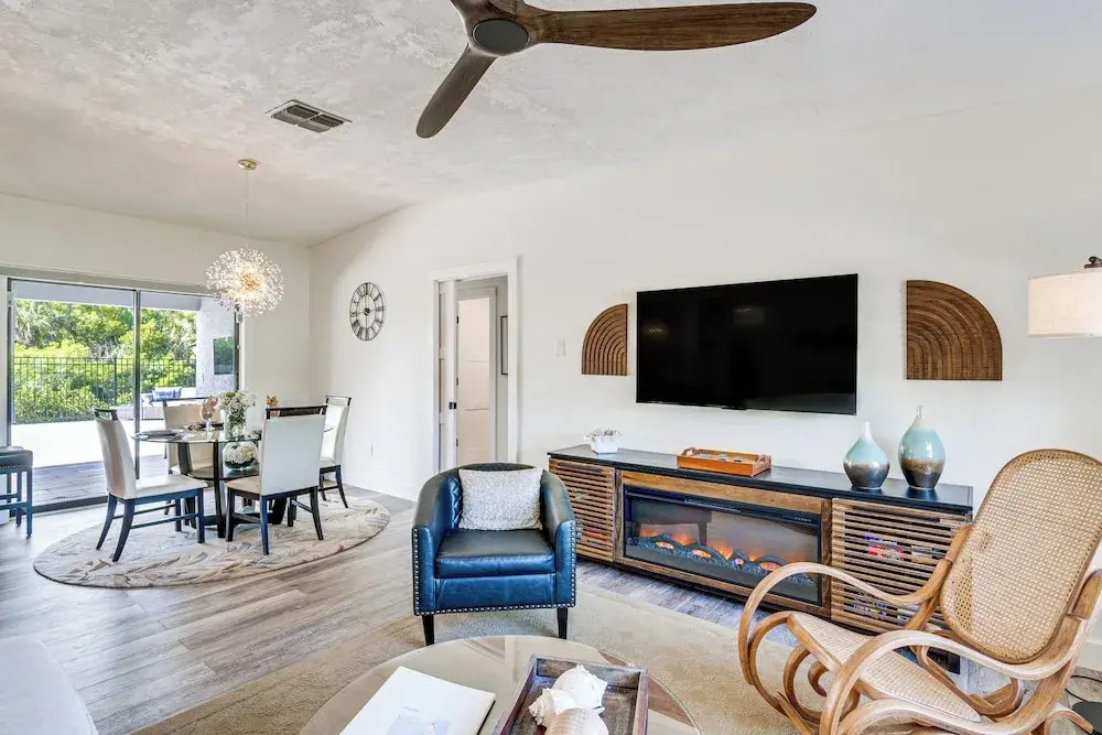 Private Pool & Dock: Relaxing Port Charlotte Oasis