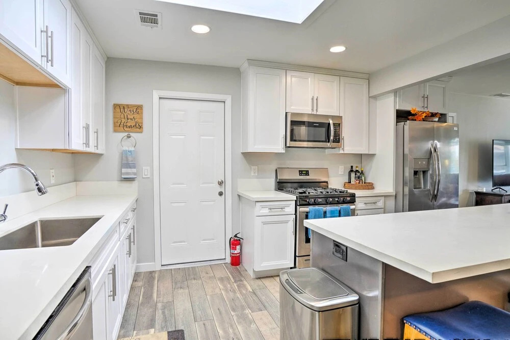 San Marcos Home w/ Patio & Grill - Walk to Lake!
